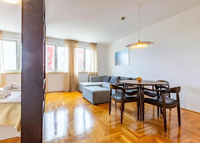 Amarena Studio With Free Private Parking