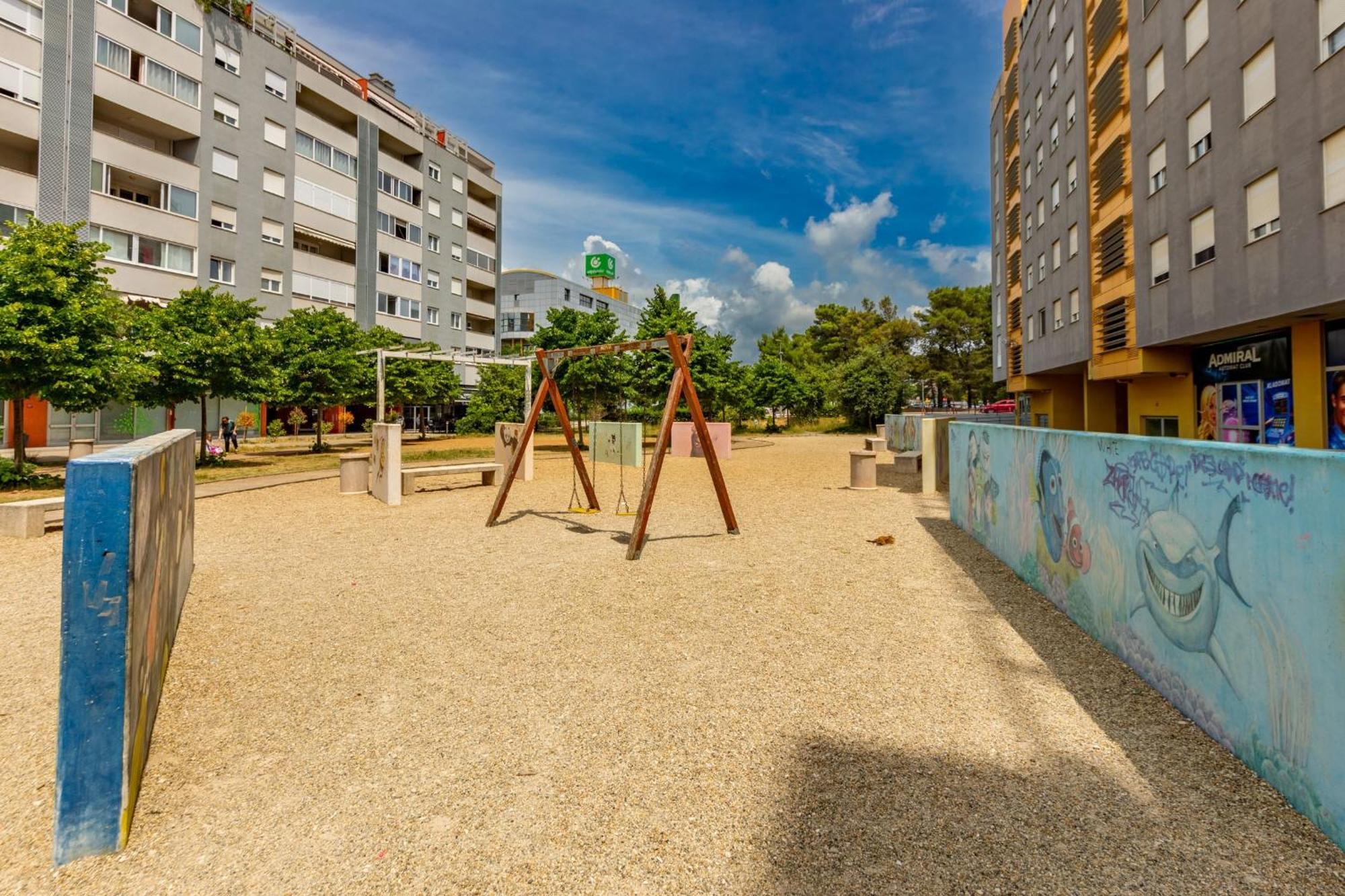 Amarena With Parking *