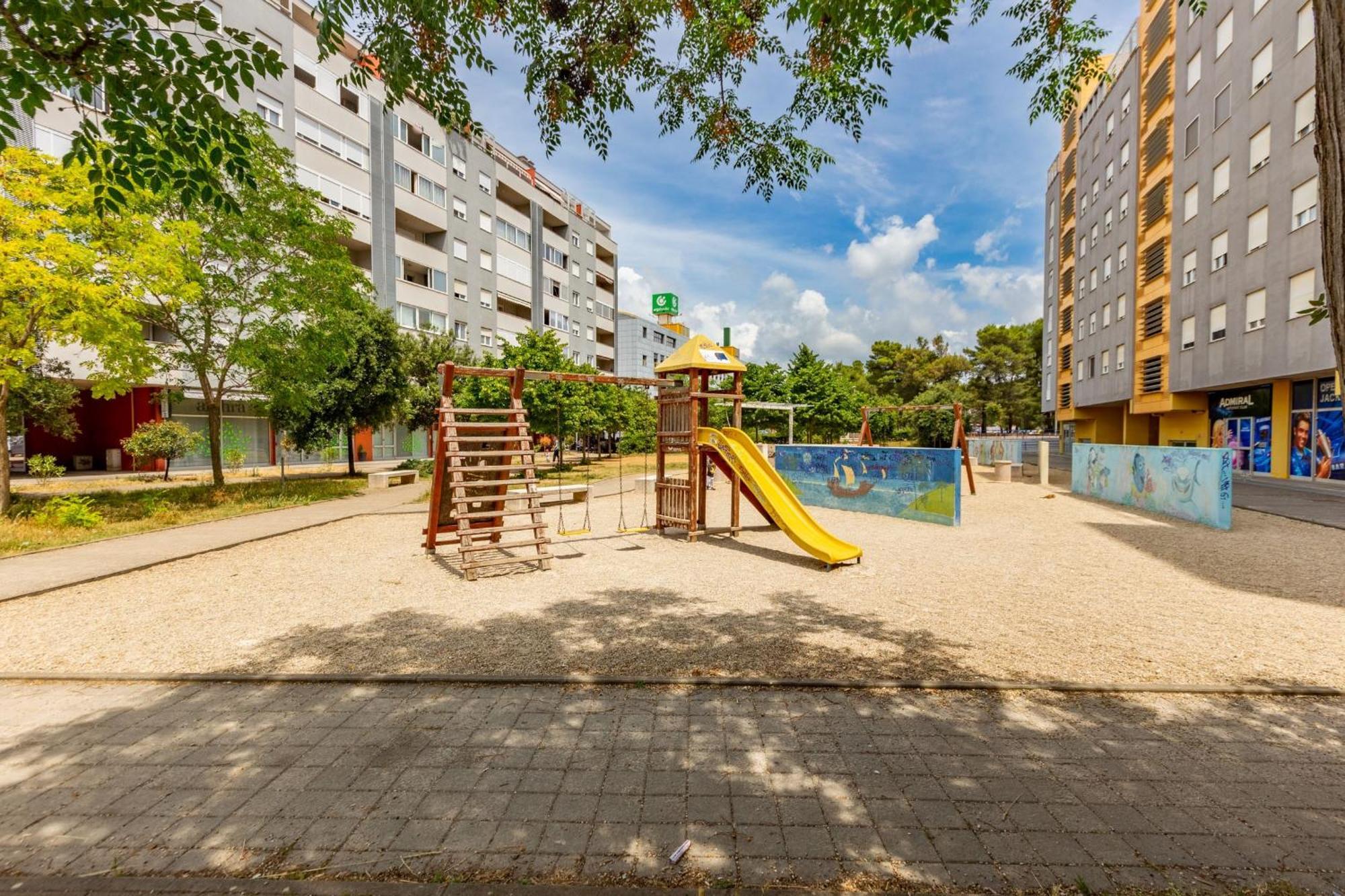 Amarena With Parking Zadar